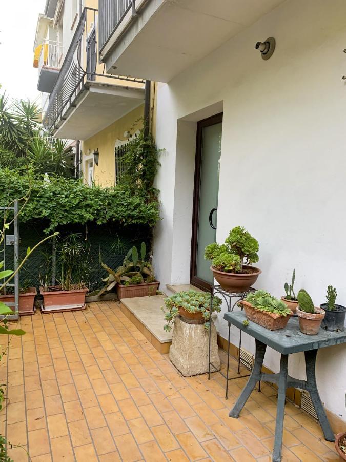 Appartamento Casa Giardino - Affitti Brevi Italia Римини Екстериор снимка